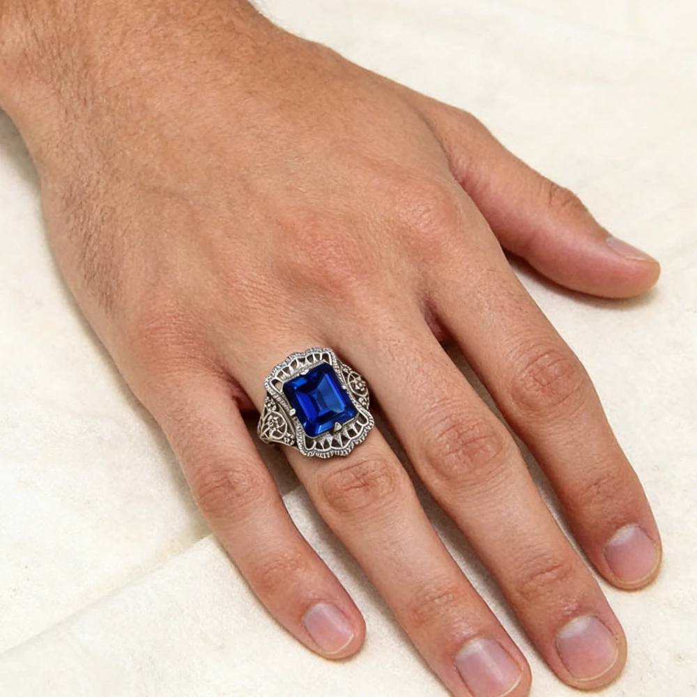 A geometric hollow ring, fashionable and personalized, suitable for engagement, marriage and daily life - no box
