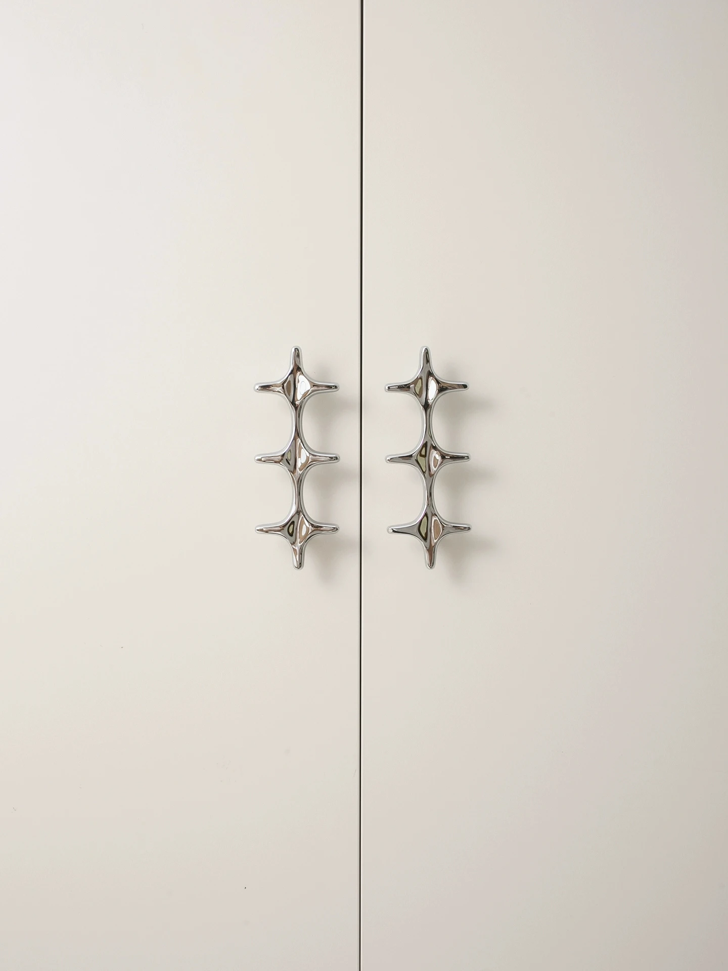 家具電気メッキ真鍮ハンドルシルバー/ゴールド寝室ワードローブ - Drawer Pull Gold のレビューと価格
