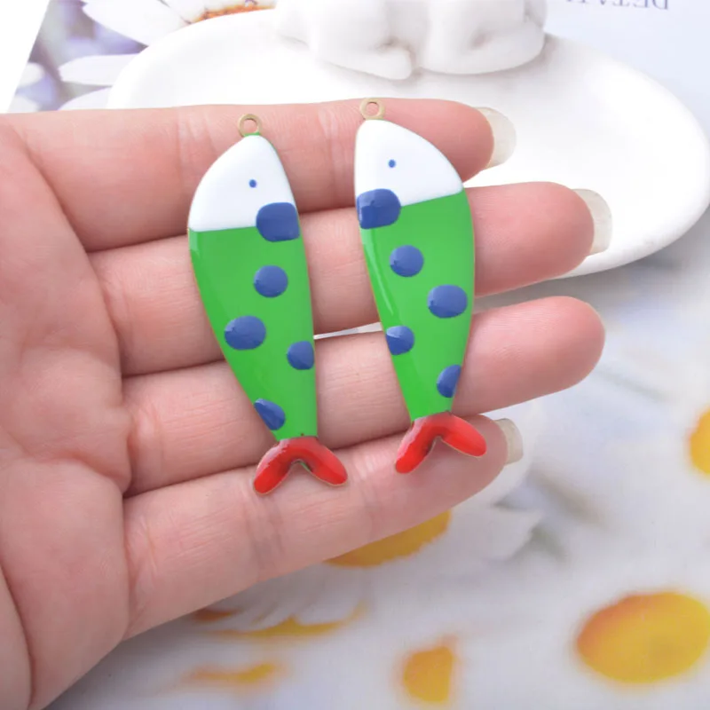 2 Stück Kupfer beidseitig geölte niedliche Fisch-Anhänger, bunte lange Halskette für Frauen, Ohrringe, Wal-Anhänger, DIY-Schmuckzubehör – Detail 9
