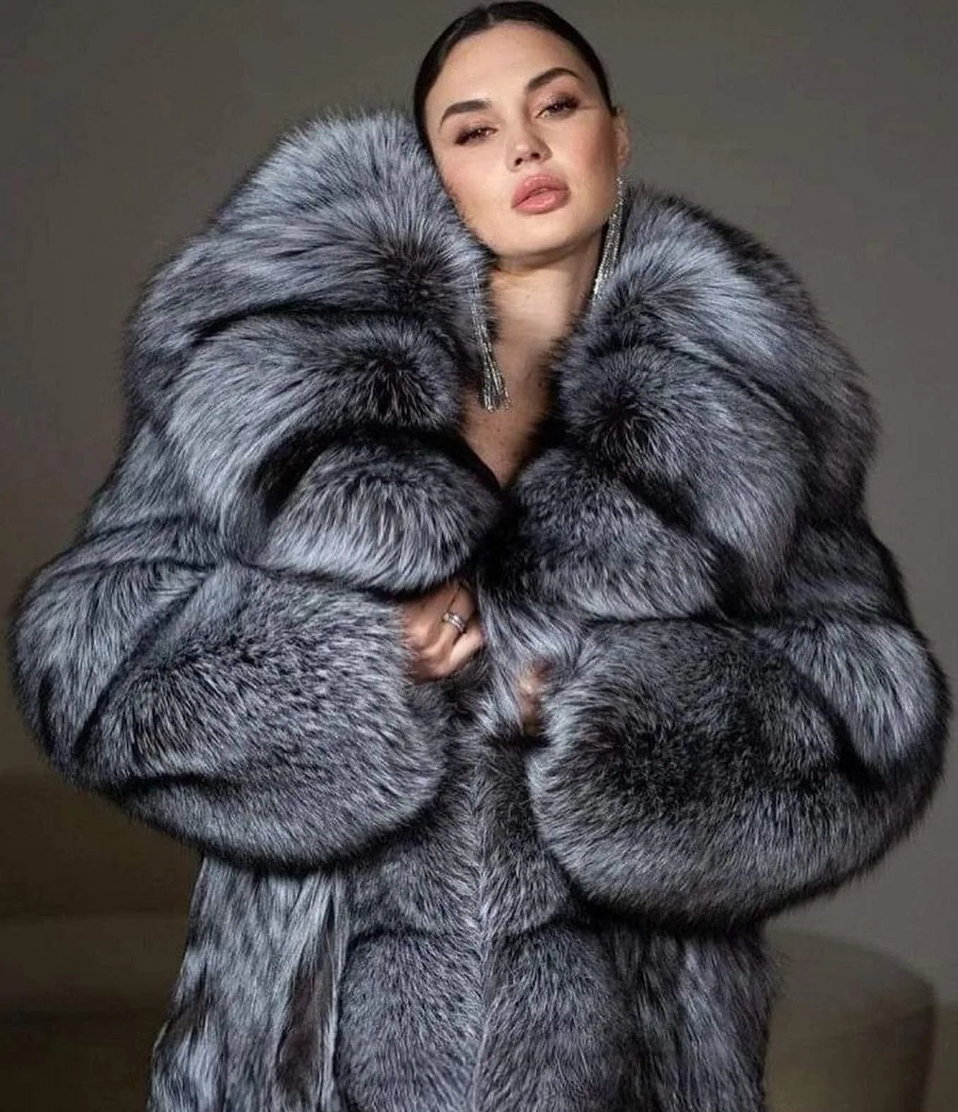 Women\'s Full Pelt Real Silver Fox Fur Coat Hooded Thick Warm Winter Outerwear luxurious authentic genuine fur coats Jackets