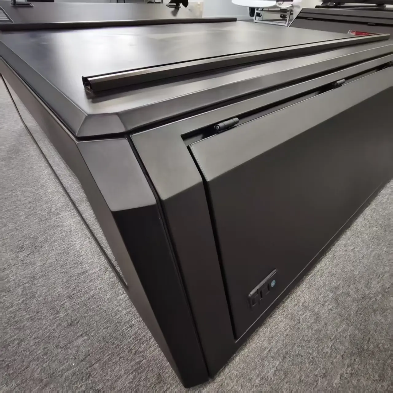 

Водонепроницаемый жесткий тент для грузовика Dream Garage для Isuzu D-MAX BT50