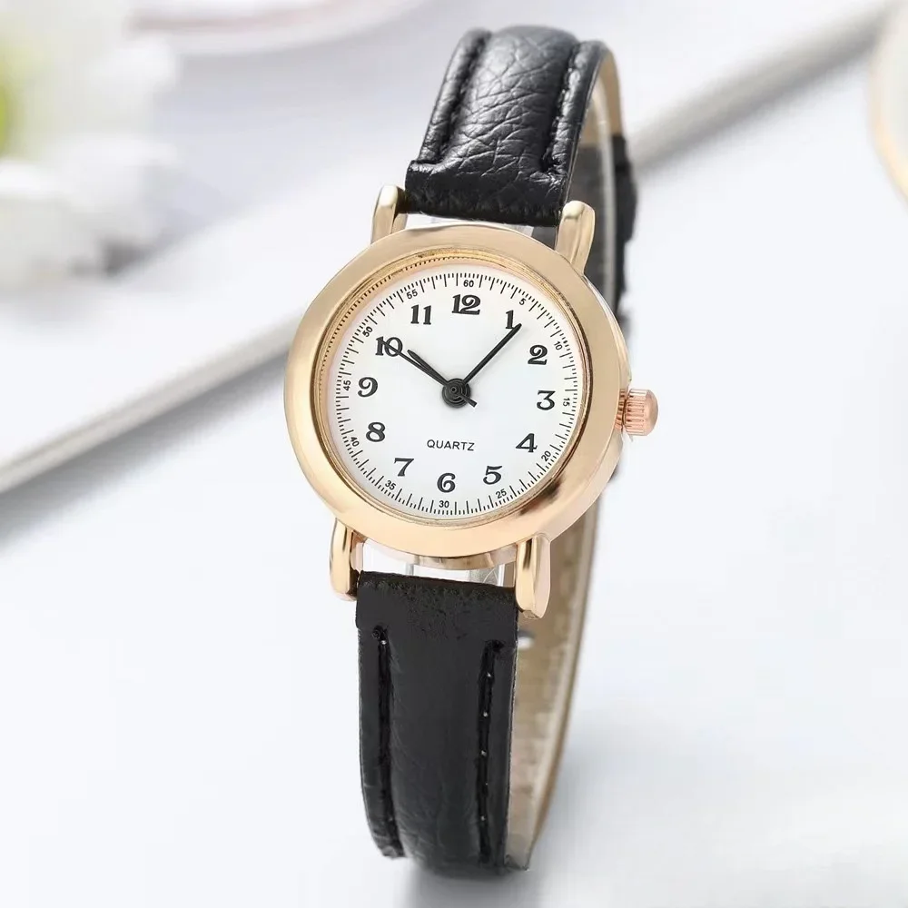 High-end Trend Quartz Watch Silica Gel Belt Round Dial Classic Ladies' Watch for Any Scene Outdoors Sports