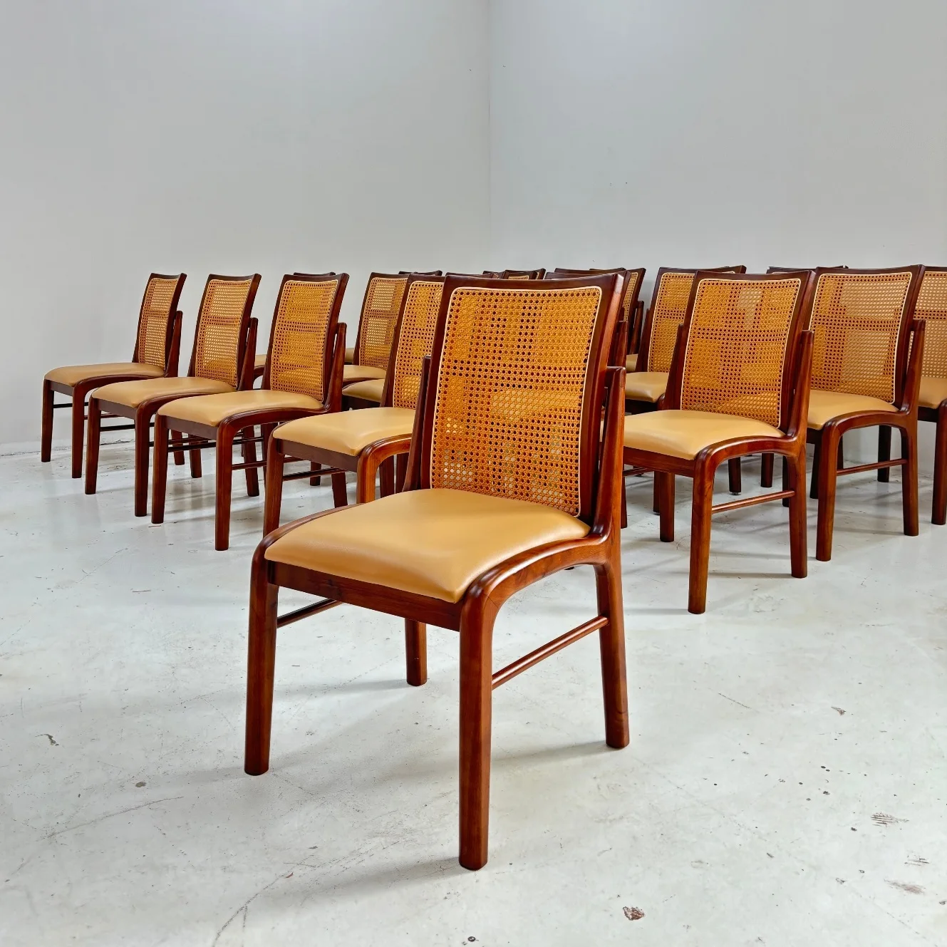 //Solid Oak Wooden Dining Chair For Home And Hotel Modern Design Bedroom Furniture From Panel