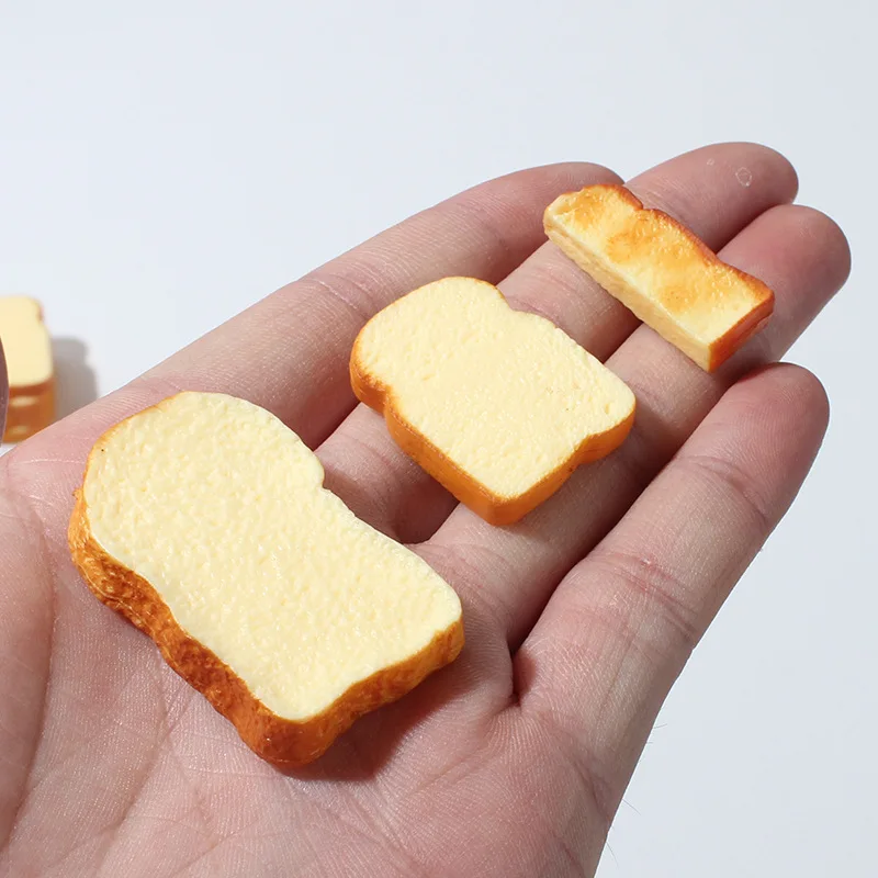 

3pcs Dollhouse Sliced Bread Toast Mini Bread Miniatures Kitchen Scene Breakfast Food Play Home Decor Doll Accessories Decoration