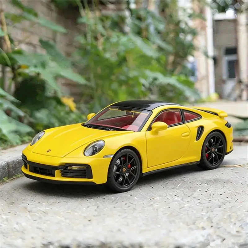 

Масштабная модель спортивного автомобиля Porsche 911 992 Turbo S 1:24, литая под давлением, с имитацией звука и света, игрушка для детей, подарок