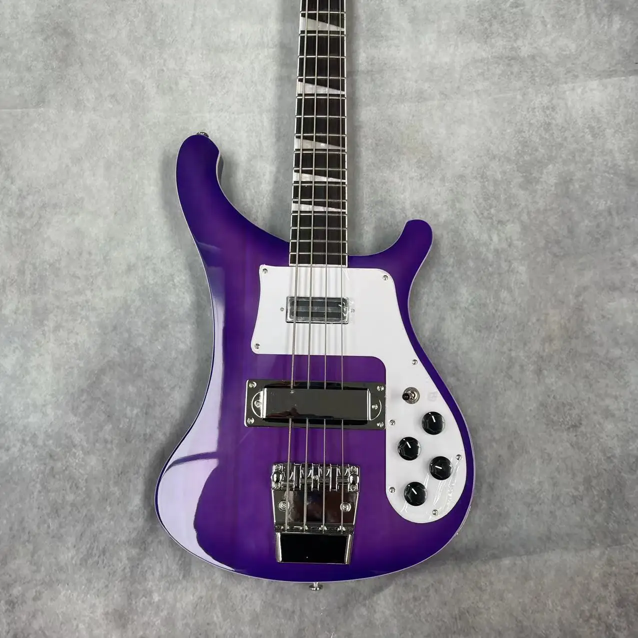 Rickenback's bass electric bass integrated with 4-string electric bass, gradient purple body, rose wood fingerboard, maple wood