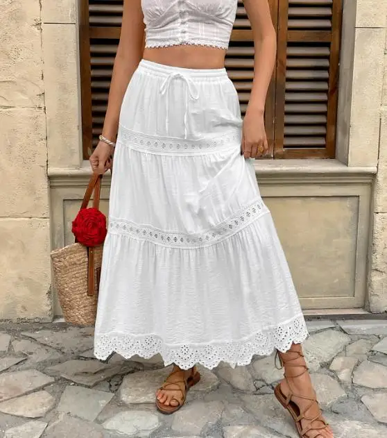 กระโปรงผู้หญิงกระชับสัดส่วนพร้อมเชือกผูกสีทึบและดีไซน์เอวสูงที่สดใส หวาน และสง่างาม เหมาะสำหรับวันหยุดพักผ่อนที่ชายหาด