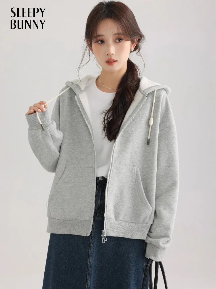 

Casual Warm Loose Zip Up Hoodie Jacket Winter Thick Fleece Hooded Sweatshirt Women with Pockets Sporty Relaxed Style Outerwear
