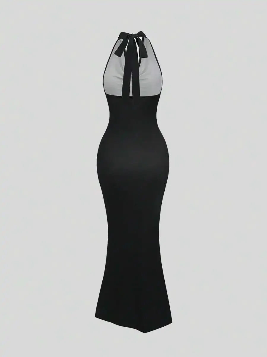 

Elegant Black Halter Neck Fitted Sheath Dress With Bow Detail