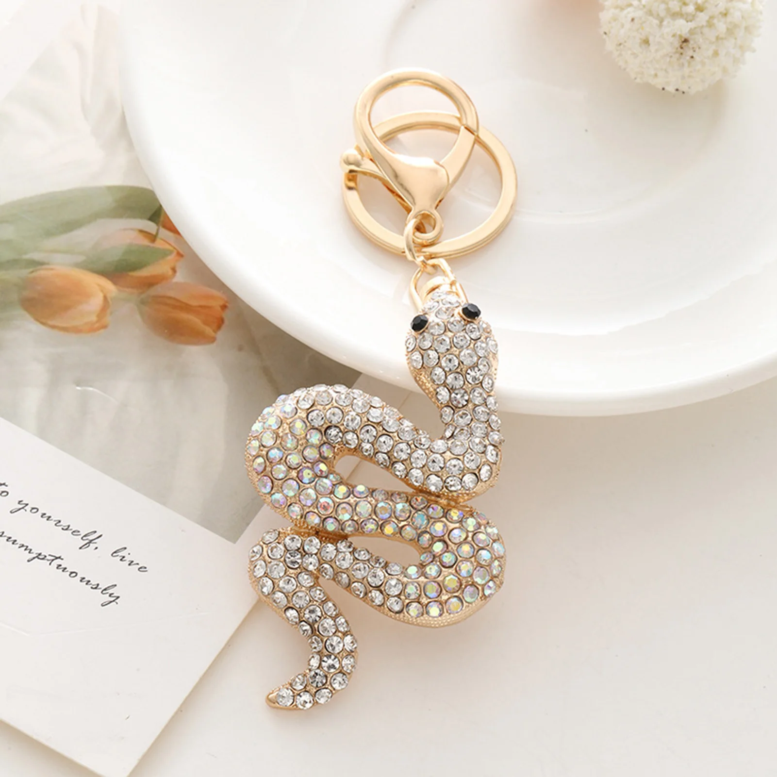 

Keychain with Snake Pendant Easy to Carry Stylish Car Keychain Accessories for Versatile Party Gift Essentials