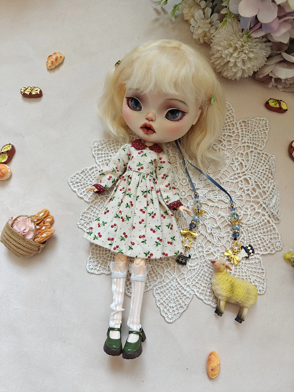

new Blythe doll Clothes Cute Daily autumn dress cherry Set Clothes for Ymy Licca Azones Ob22 24 27 YMY Doll Accessories
