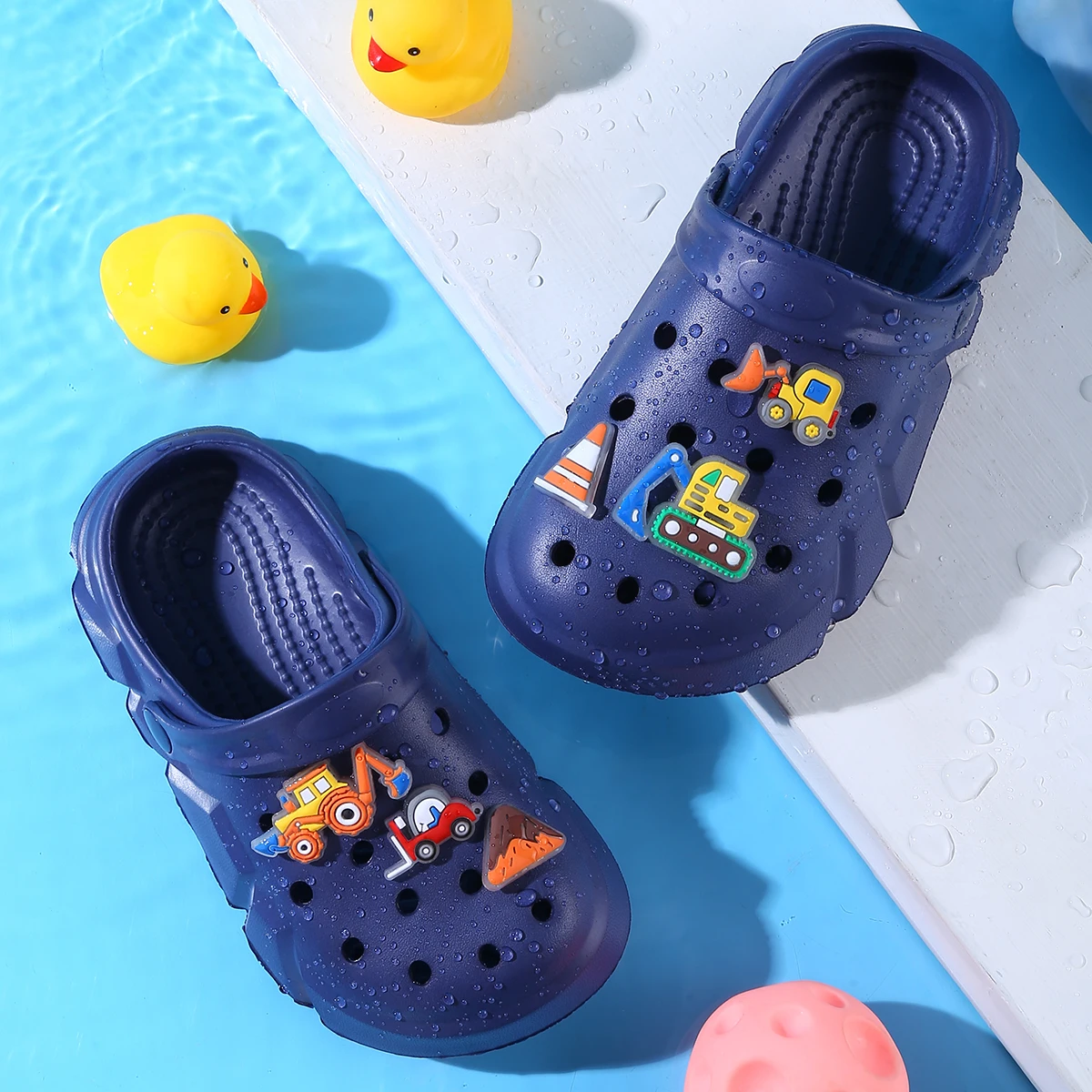 Breathable Clogs，With Cartoon Excavator Charms For Boys,  Lightweight Anti Slip Clogs For Indoor Outdoor Shower Beach Pool