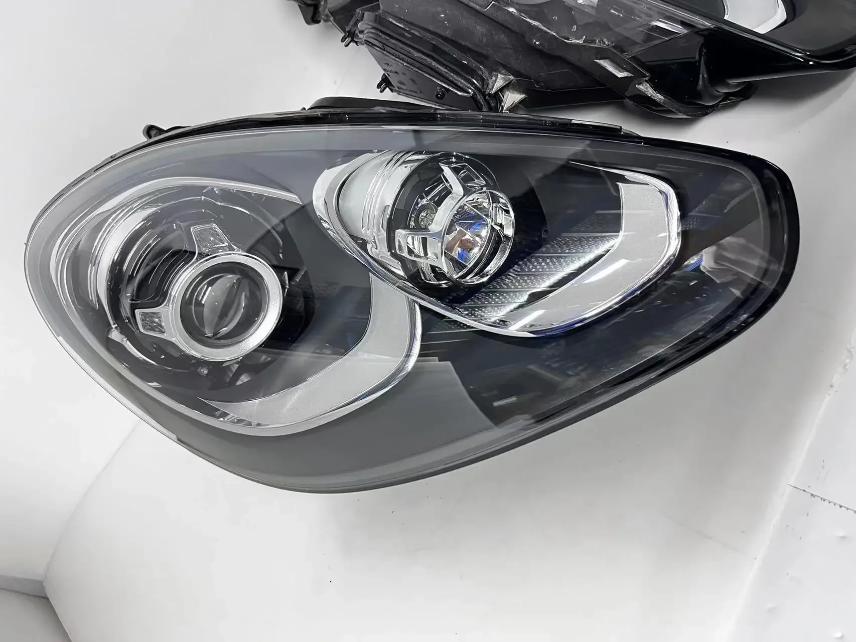 Car headlights vehicle xenon headlights 2015 for Porsche Cayenne headlights xenon led