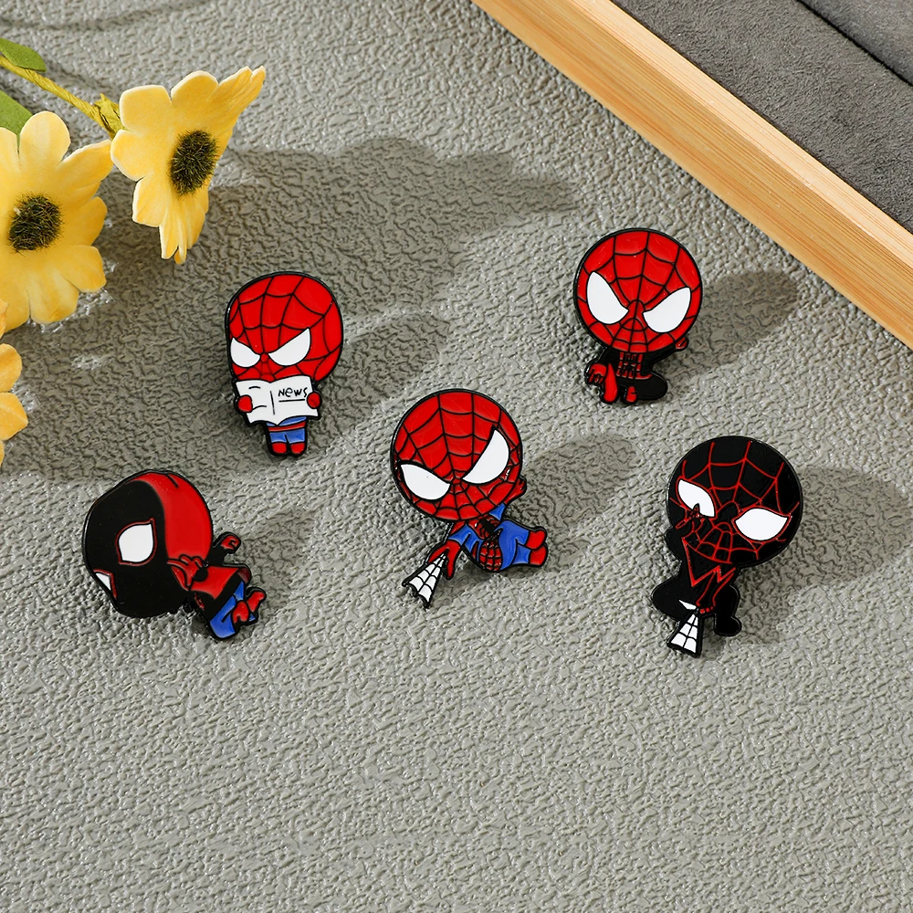 Creative Cartoon Spider-Man Brooch Handsome Spider-Man Enamel Pin Metal Badge Jewelry Clothing Backpack Accessories