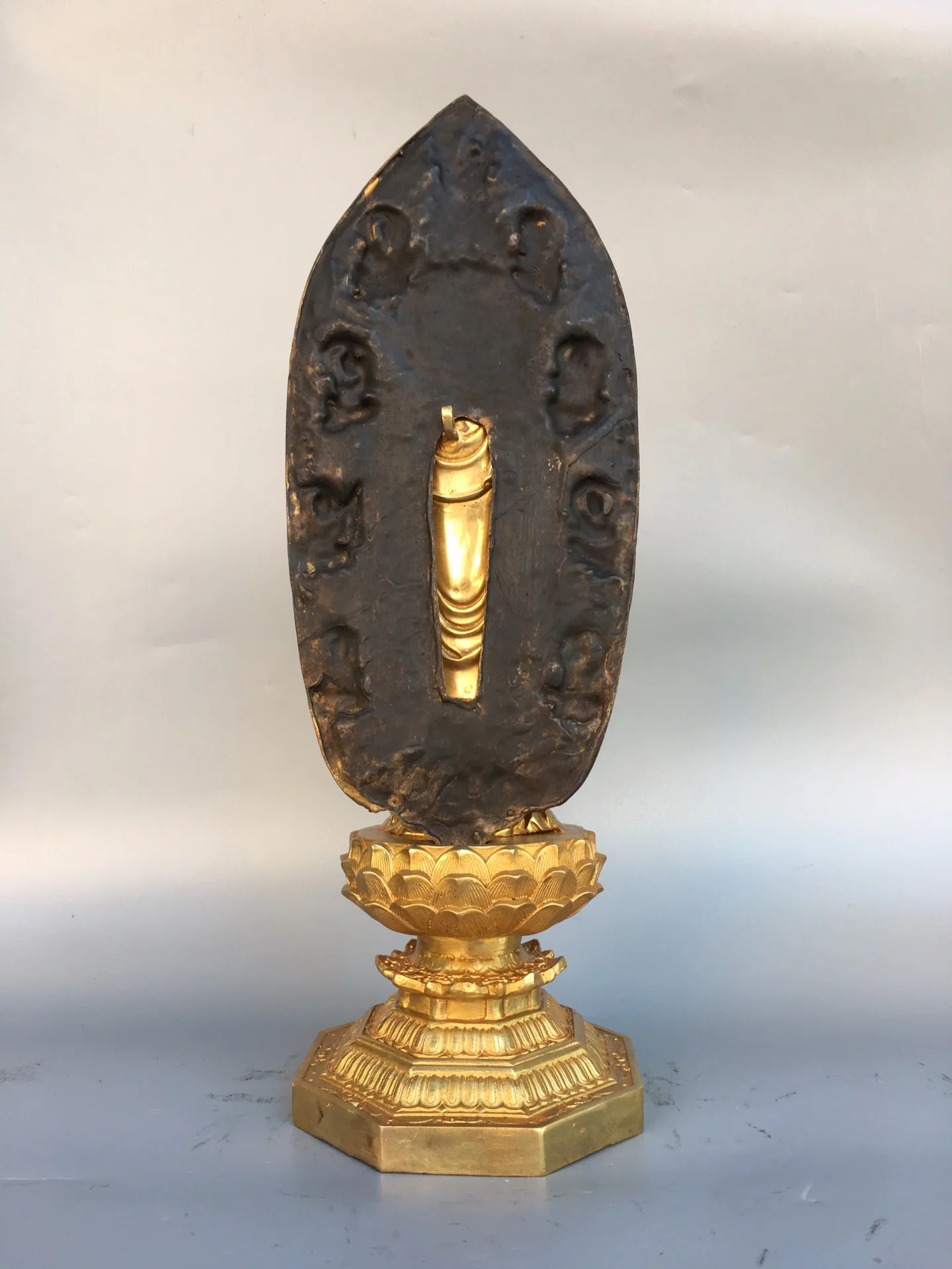 17 "المعابد النيبالية القديمة البرونزية المذهبة الزنجفر Ksitigarbha بوديساتفا لوتس منصة الجلوس قاعة عبادة بوذا