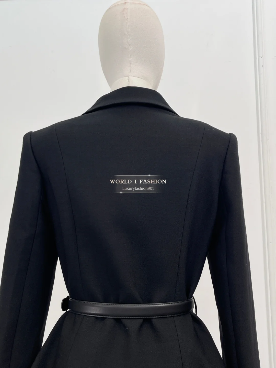 

2025 New Design Black Long Sleeve Lapel Jacket Tops