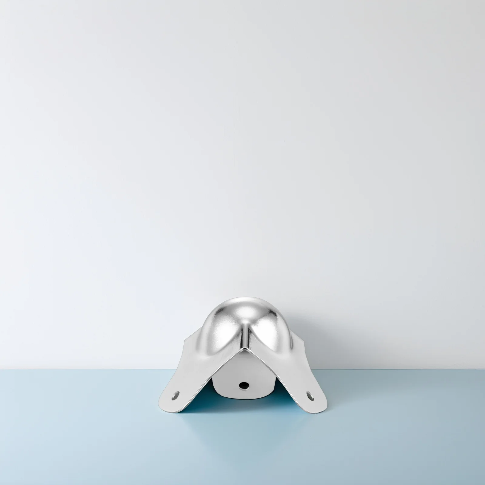 ตัวป้องกันมุมโลหะ 4 ชิ้น ป้องกันการกระแทก สำหรับตู้ โต๊ะ โครงเตียง เฟอร์นิเจอร์ อุปกรณ์ป้องกันการชน