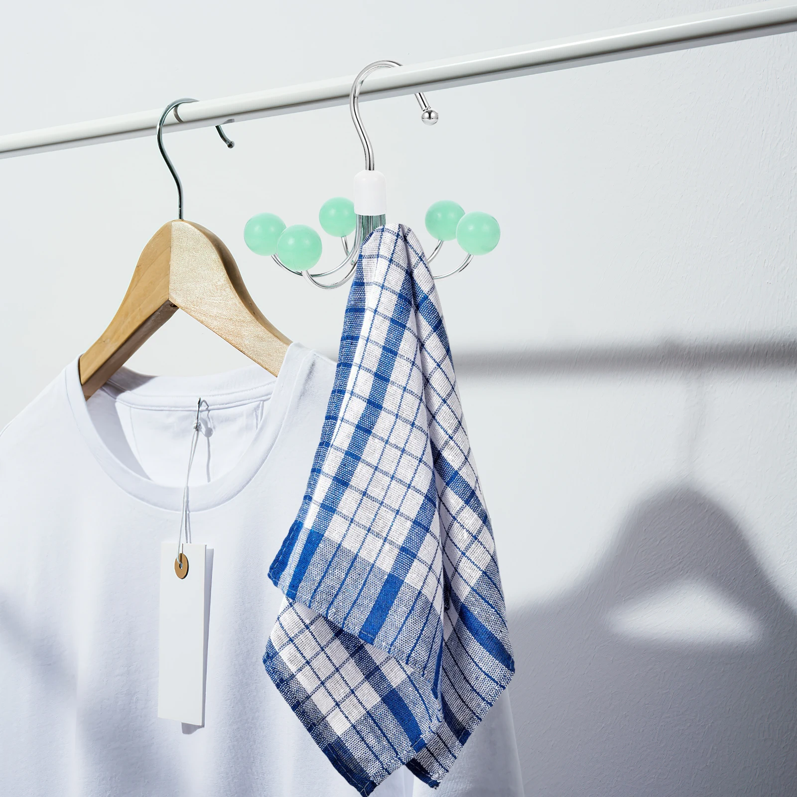 

Swivel Belt Hanger 360 Degree Rotating Design Clothes Hat Bag Tie Holder Space Saving Closet Storage Rack Home Garment Hook