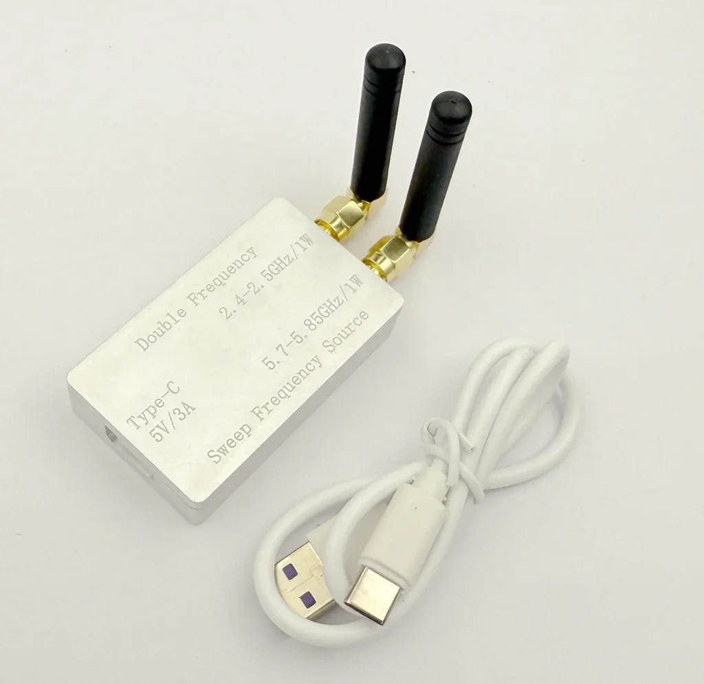2.4GHz 5.8GHz Dual-band Sweep Source Dual Antenna 1W Output Power