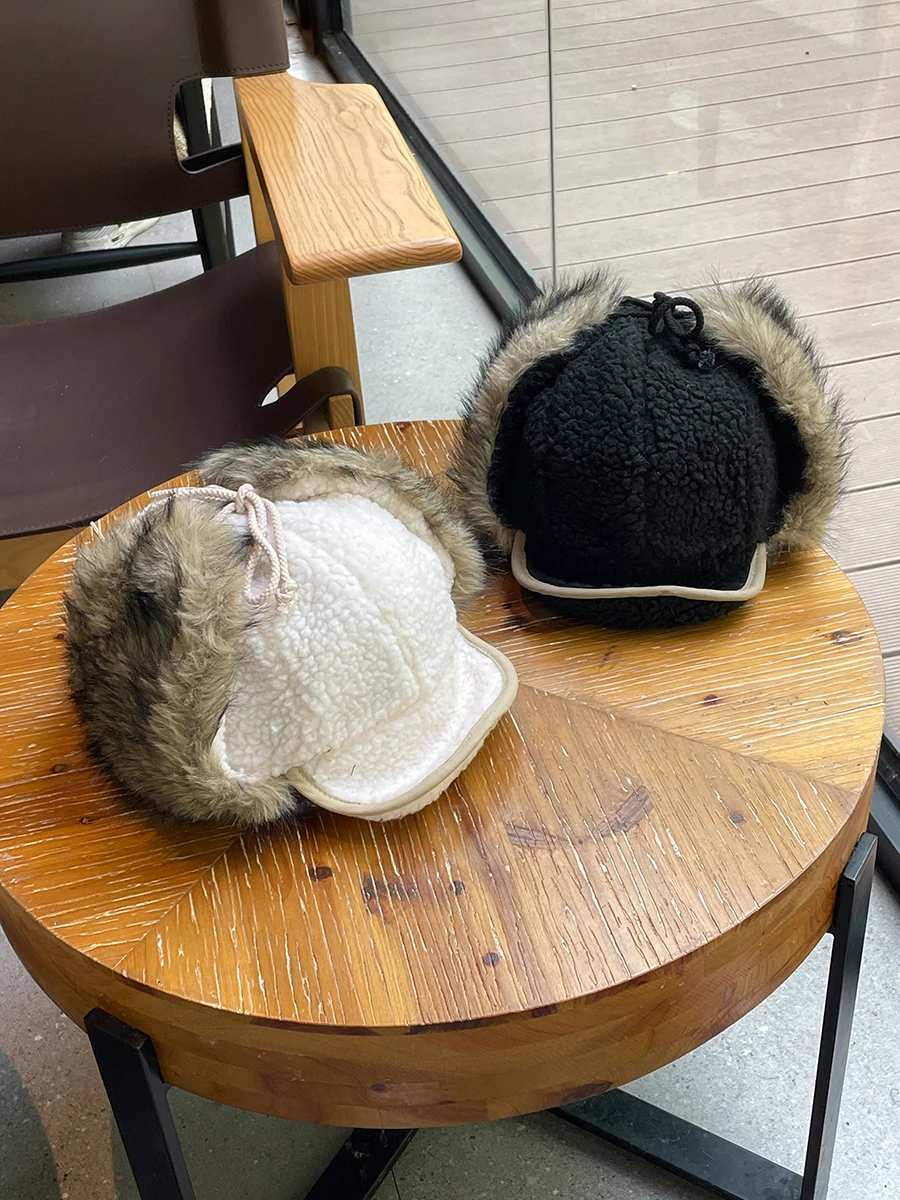 Vintage Autumn Winter Warm Plush Ear Protection Lamb Wool Lei Feng Hat Windproof Flying Hat Baseball Cap for Men