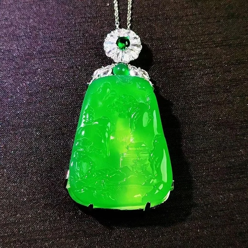 

Natural Ice Green Chalcedony Landscape Wushi Pendant Men's and Women's Agate Jade Jade Jade Pendant