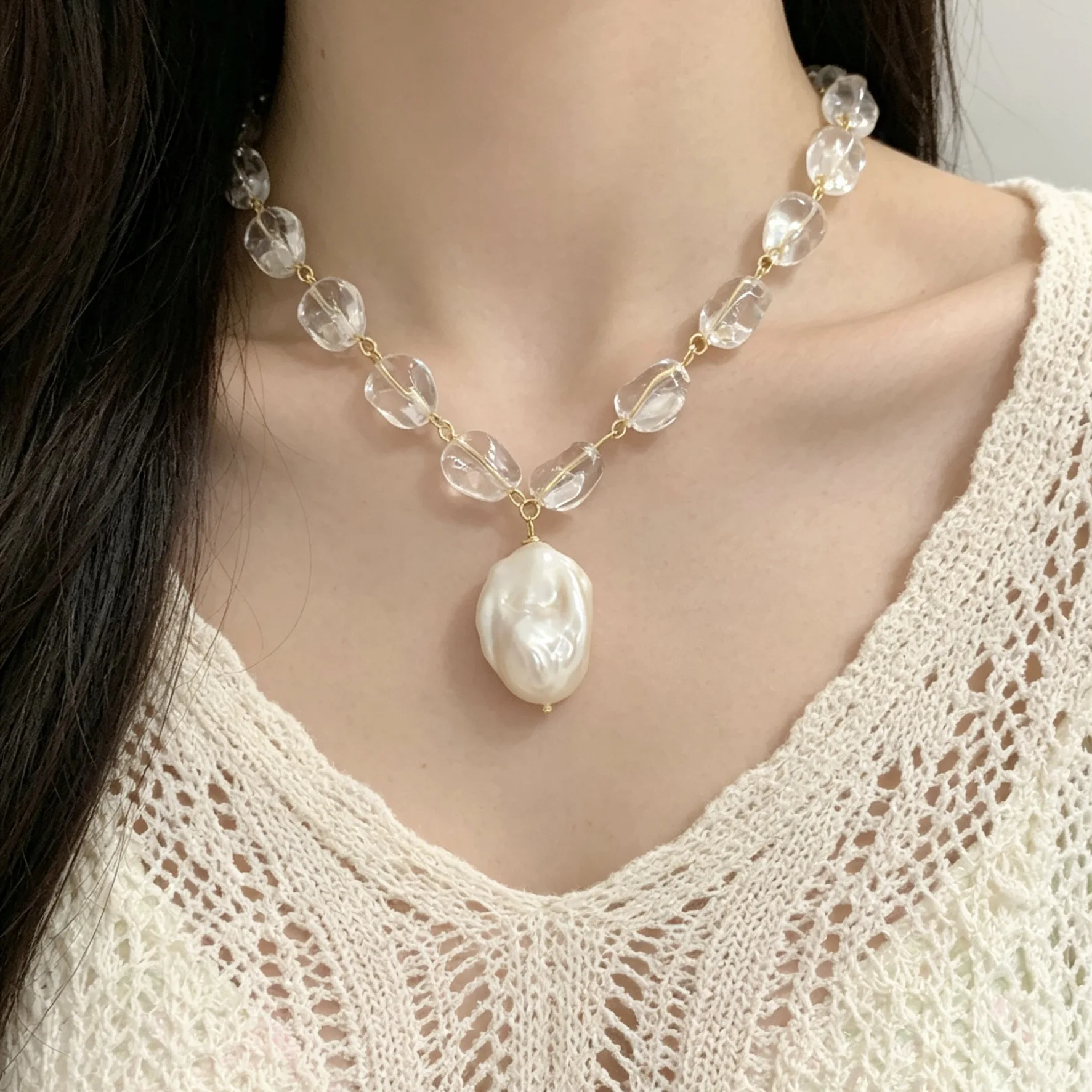 Irregular White Glass Baroque Pearl Necklace Women Gentle Commute Clavicle Chain Retro Luxury Choker Neck Jewelry Party Gift