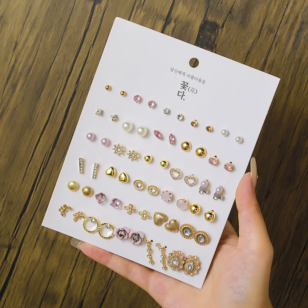 30 Pairs Set Mixed Stud Earrings Sets Small Cute Korean Style Student Temperament Earrings For Women Girly Ear Accessories