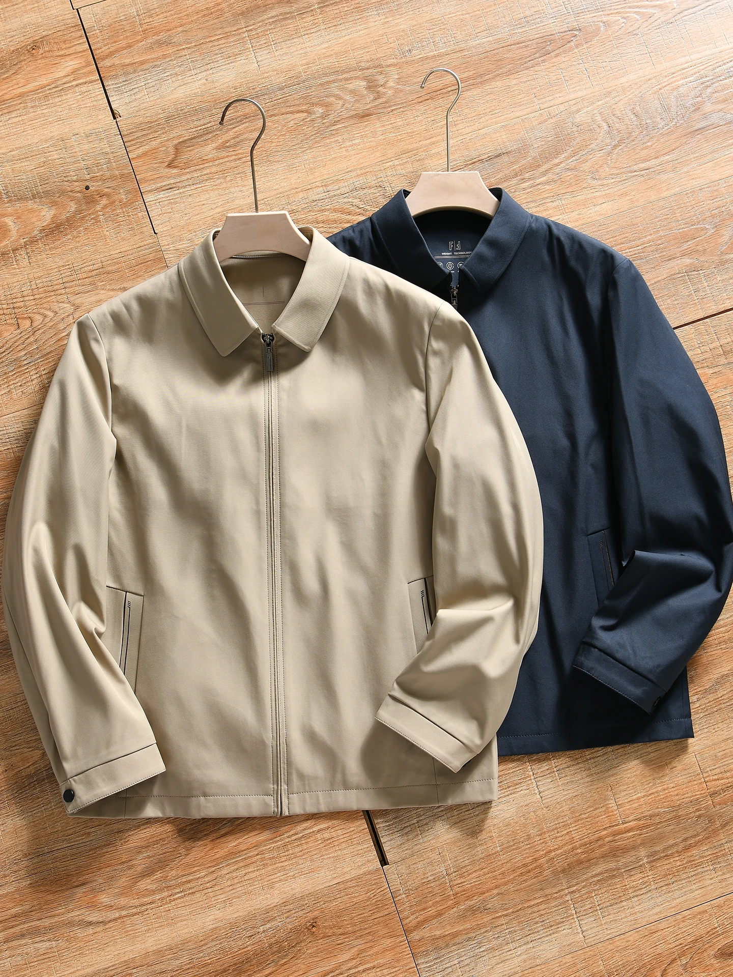 Elegant Anti-Wrinkle Men's Casual Business Jacket Autumn Winter Flip-Collar Coat Standard Fit Outdoor Long Sleeve Zipper Closure