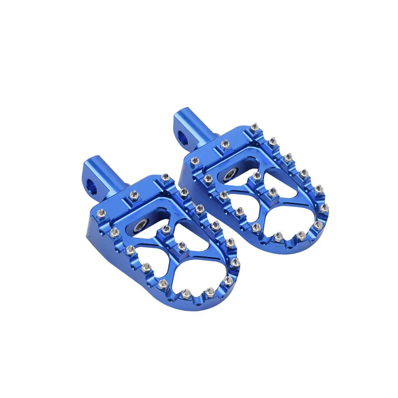 Motocyklowe szerokie podnóżki CNC z obrotową podstawą, pedały z aluminium, pasujące do Harley 883 1200 — 2