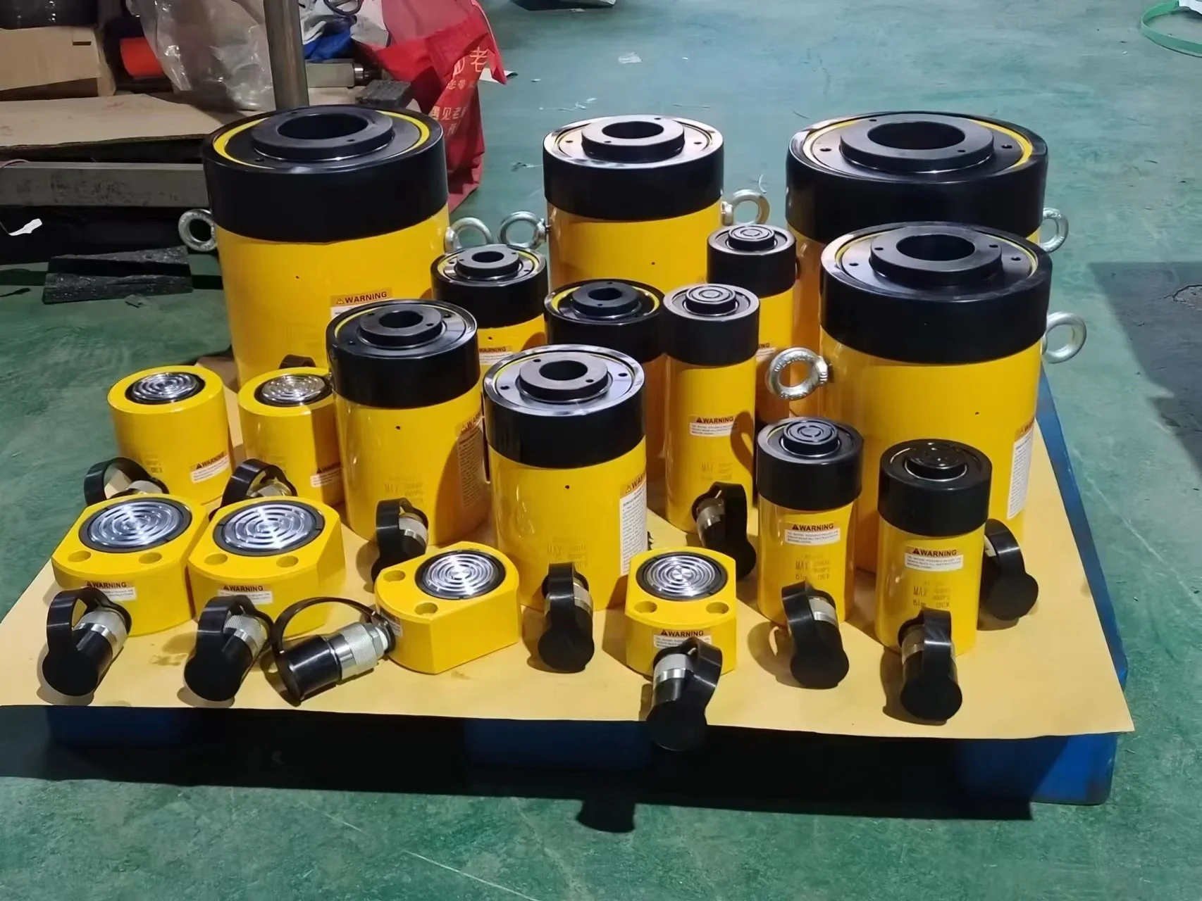 SCH202XA, 215 KN, 49 mm Stroke, Hollow Hydraulic Cylinder and Pneumatic Pump Set
