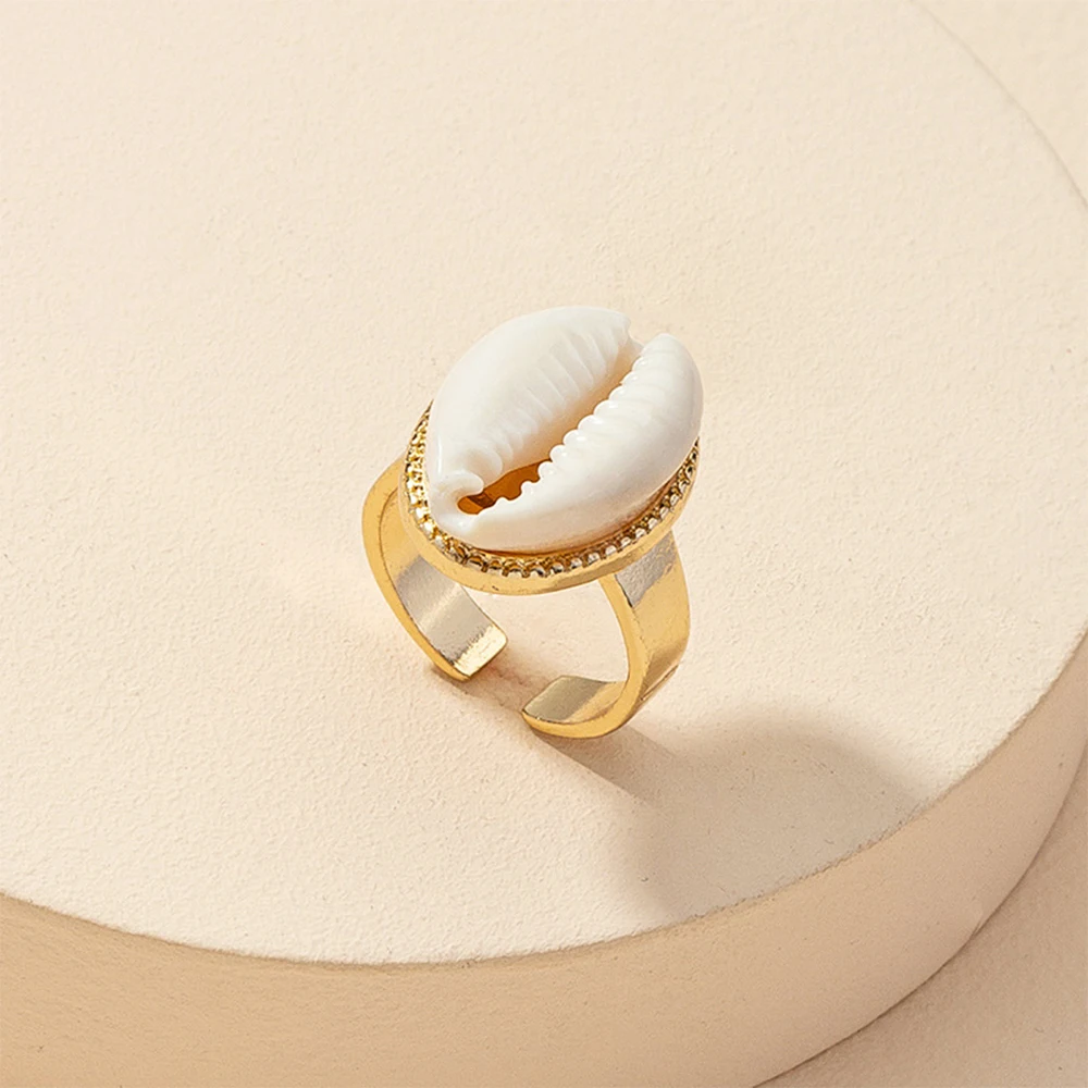 Wholesale Seashell Jewelry New Statement Accessories Gold Color Ocean Sea Style Cowrie Conch Puka Shell Ring for Women 2023