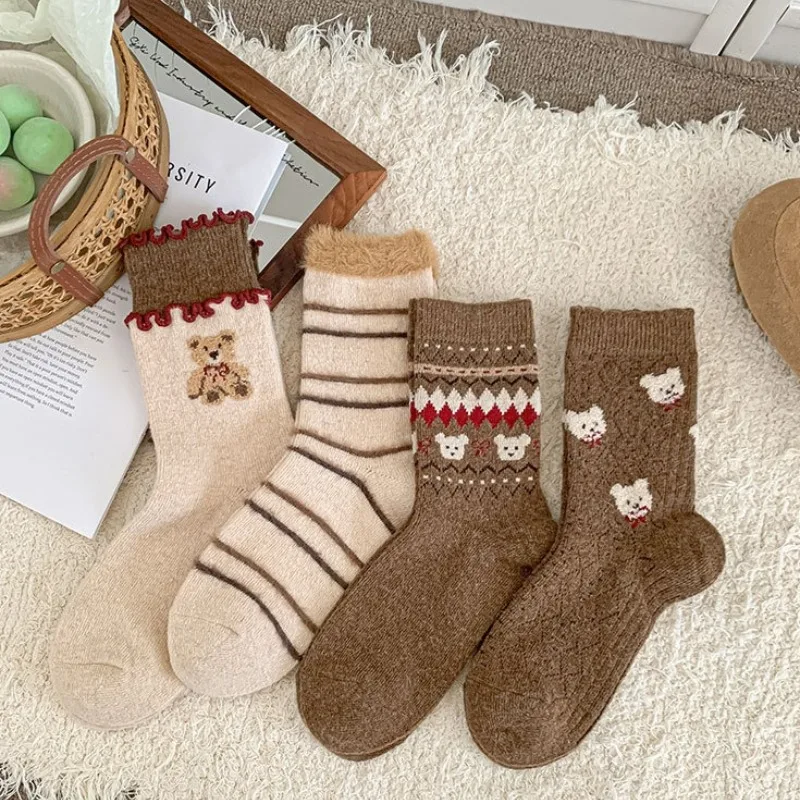 

1/4 pairs Women's Socks Cartoon Bear Keep Warm new Winter Floor Socks Fashion Ruffle Edge Casual comfortable women Socks