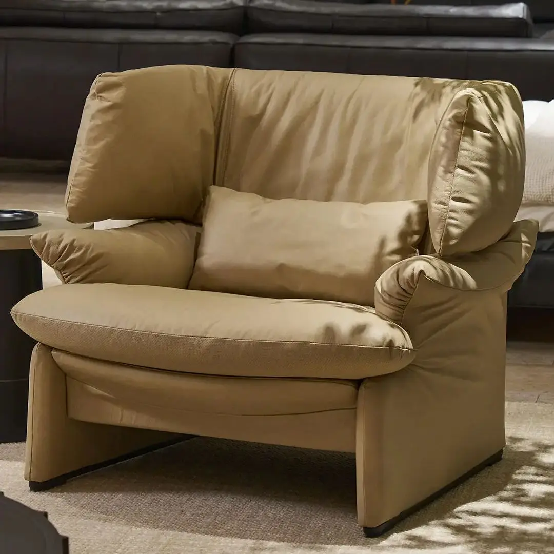 French vintage-style down sofa, suitable for classic guesthouses, cafes, and meeting areas Harbor sofa