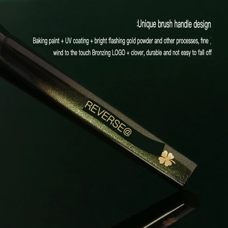 

The Anti-aging M69 Curved Knife Foundation Brush With A Curved Flat Tip Is A Perfect Base Makeup Tool For Beginners