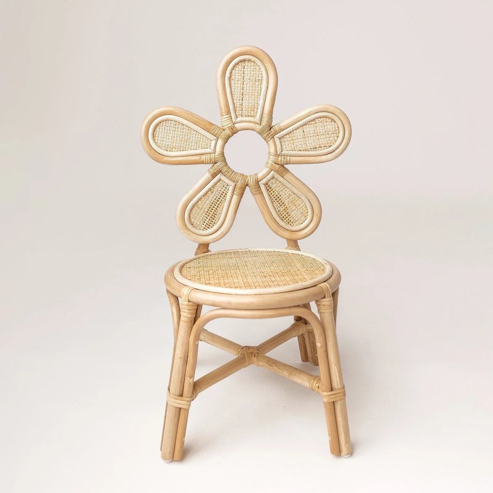 For Rattan Flower Kids Chairs for Events Birthday Party Hot Sale Kid Playroom Bedroom Furniture Handmade Baby Toddler Chair