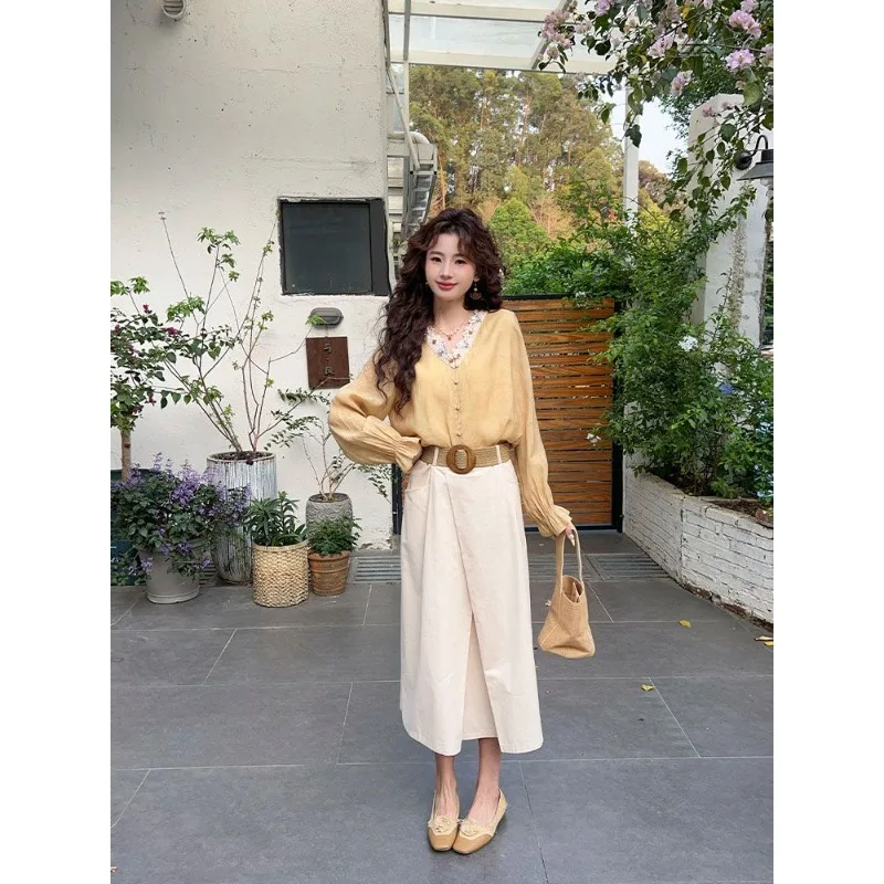 ヴィンテージ長袖女性のシャツ V ネックレースデザイン Y2k ファッショナブルな女性服秋服女性ルーズフィットシャツトップス