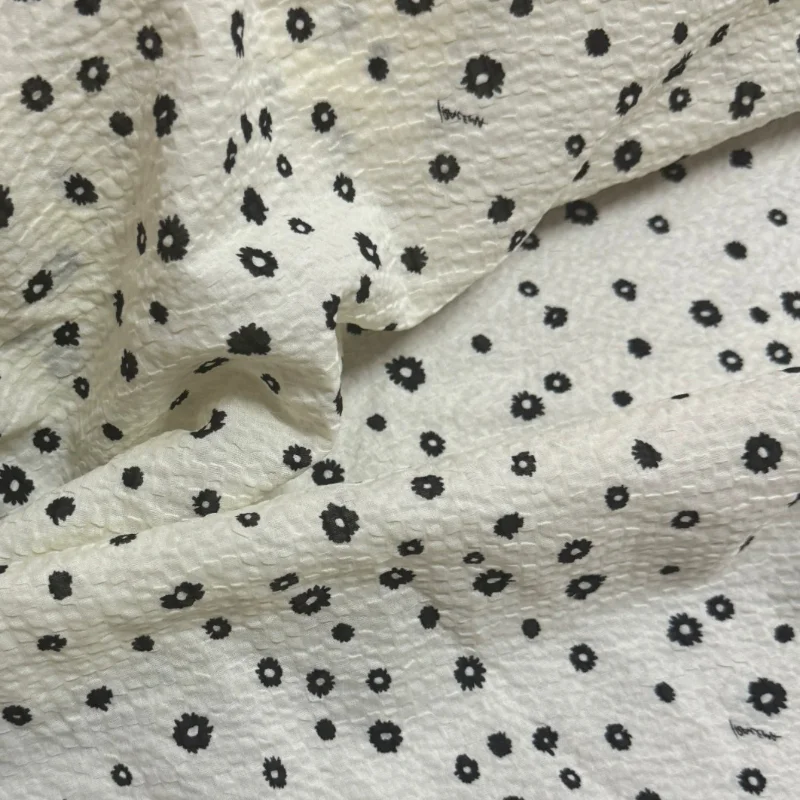 Black Daisy Bubble Crinkle Pure Cotton Fabric Skin Friendly Breathable Dress Curtain Tablecloth Handmade DIY Home Craft Material