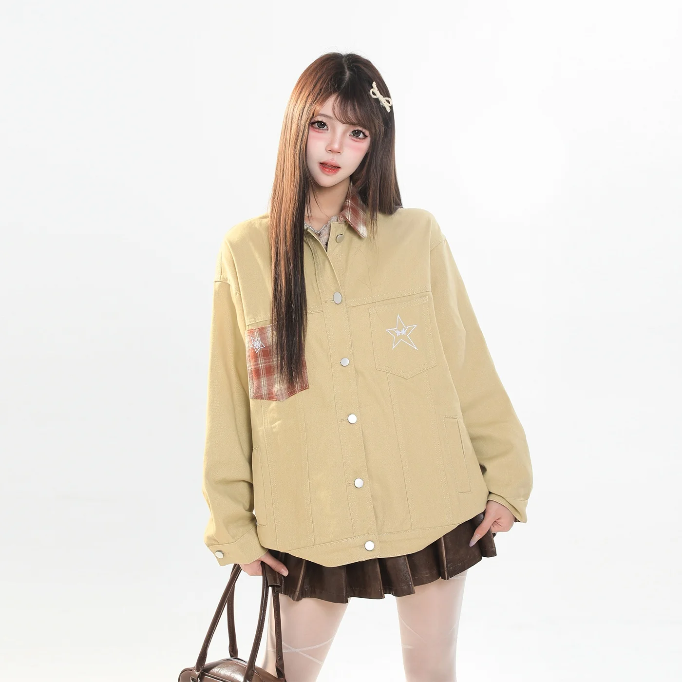 

Ретро-куртка в американском стиле с клетчатыми вставками и отложным воротником, женская, свободного кроя, повседневная, шикарная, весна 2026, с длинными рукавами, на пуговицах, приталенная, короткое пальто