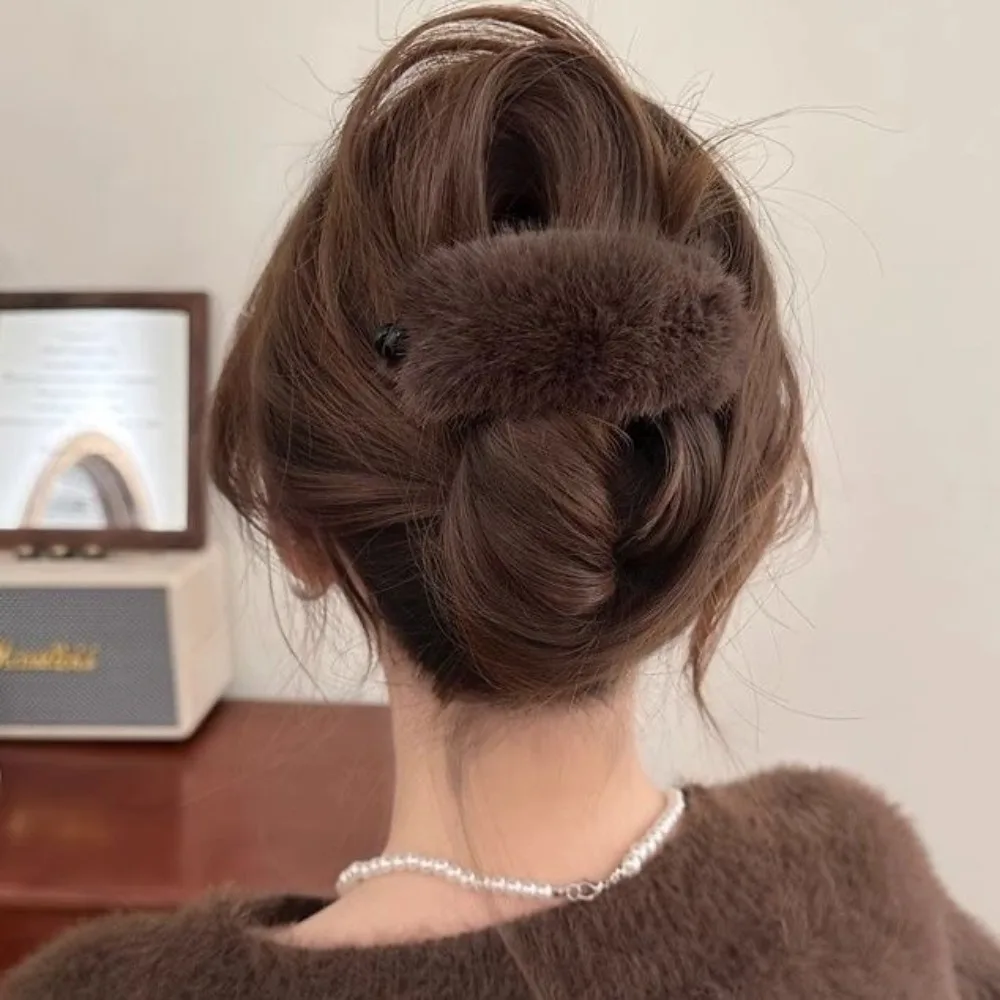 Winter Pelzigen Kleine Twist Clip Mädchen Mode Plüsch Haar Clip Kunststoff Acryl Twisted Haar Klaue Mode Frauen Haar Zubehör – Detail 4