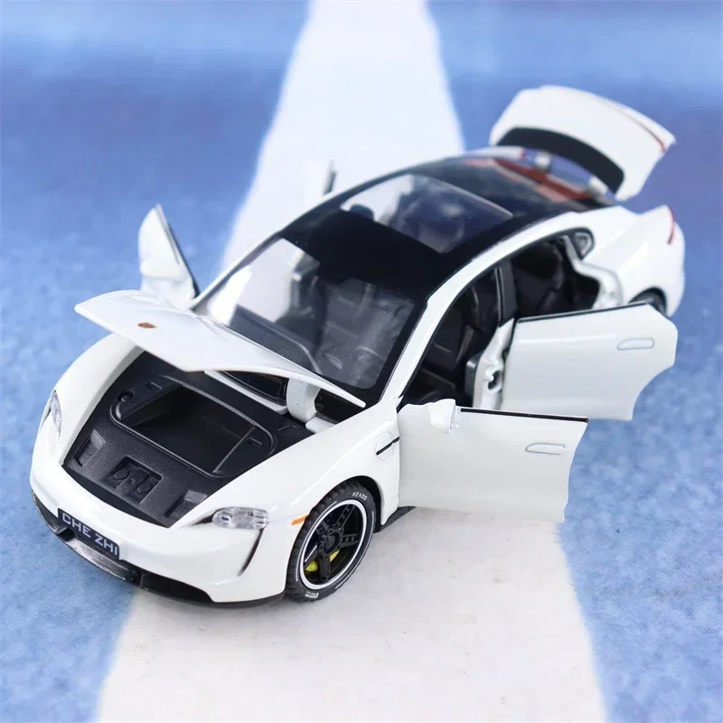 1:32 Porsche Taycan sports car Simulation Diecast Metal Alloy Model car Sound Light Pull Back Collection Kids Toy Gifts A547