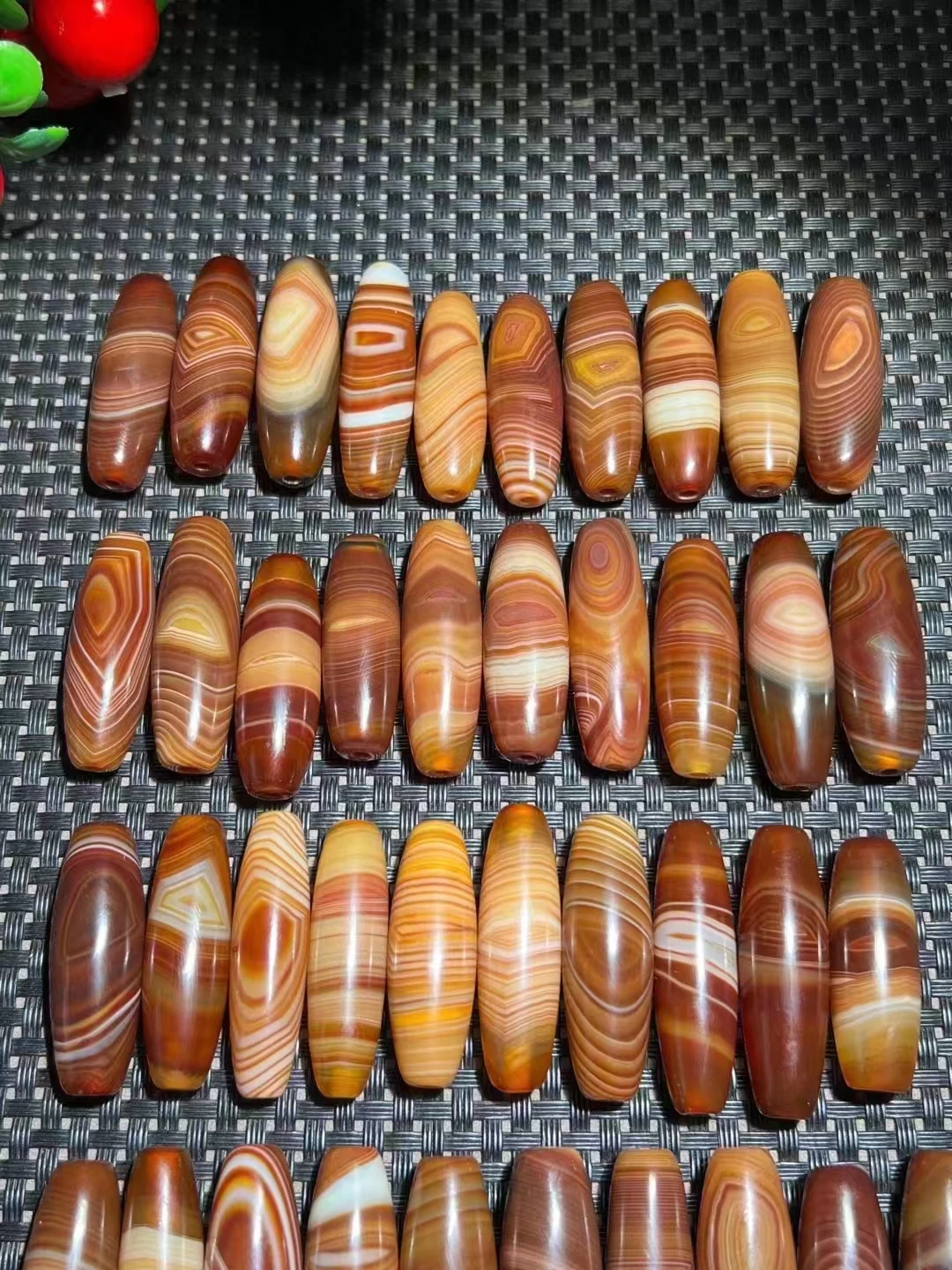 40pcs/lot Silk Agate Brown Color with Good Heavn Eyes Good Veins 38-40×12.5mm  DIY Men and Women's Fine Jewelry Free Shipping