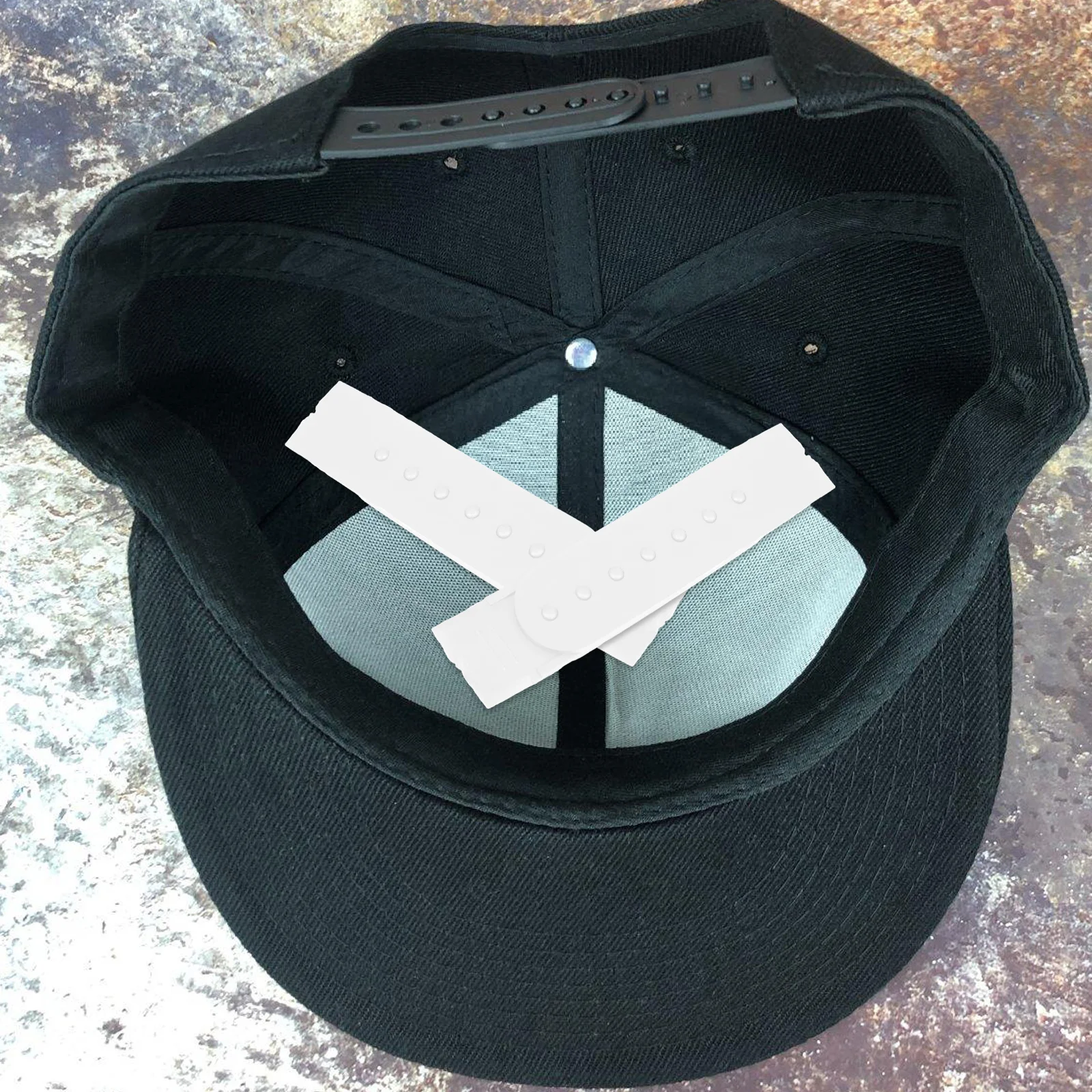 

Baseball Cap with Adjustable Buttons Has Fastener Adjuster Multicolor White Hat Strap
