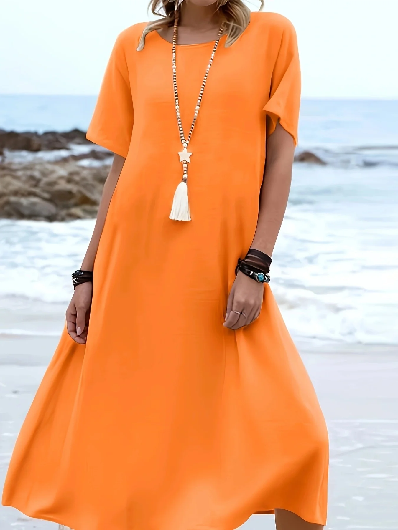 Długa sukienka na wiosnę i lato, gładka, z okrągłym dekoltem, krótkim rękawem, luźna, w stylu casual.