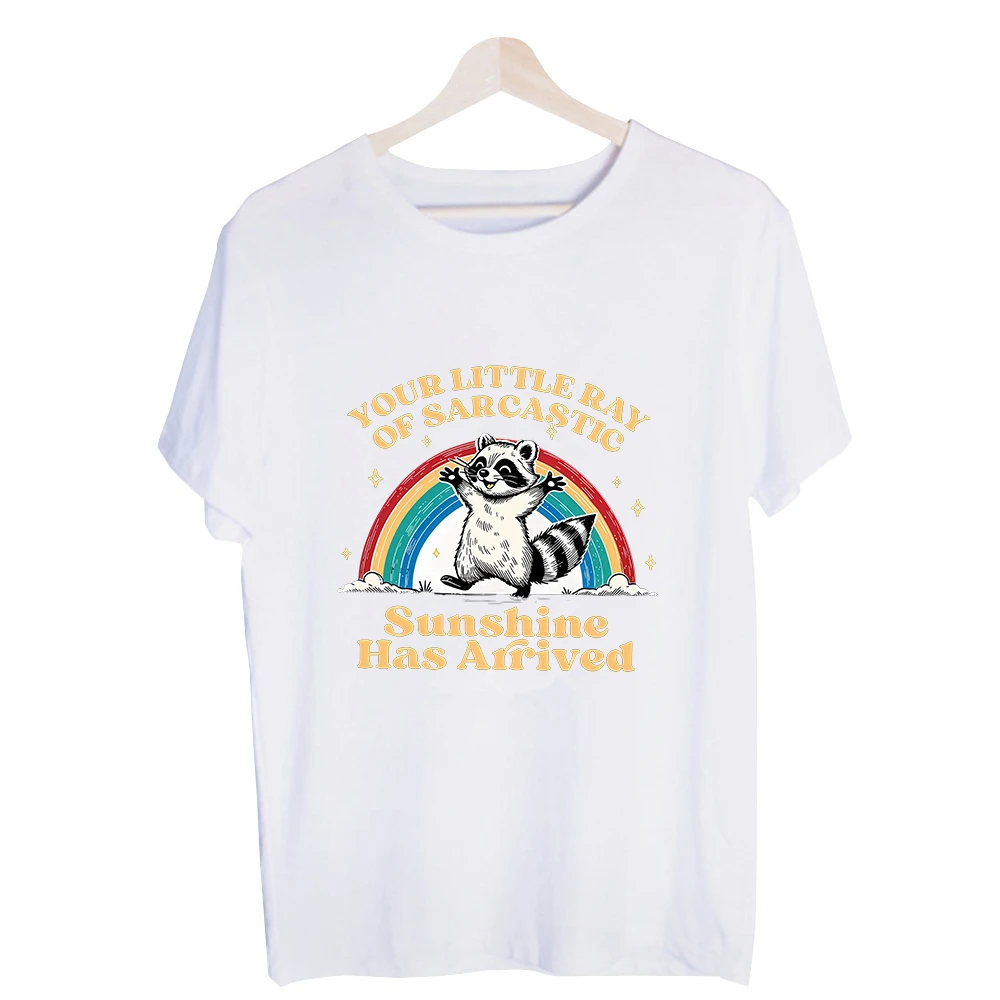 Men's Raccoon and Rainbow Graphic Tee, Short Sleeve Crew Neck T-Shirt with Slogan Print for Casual Daily Wear