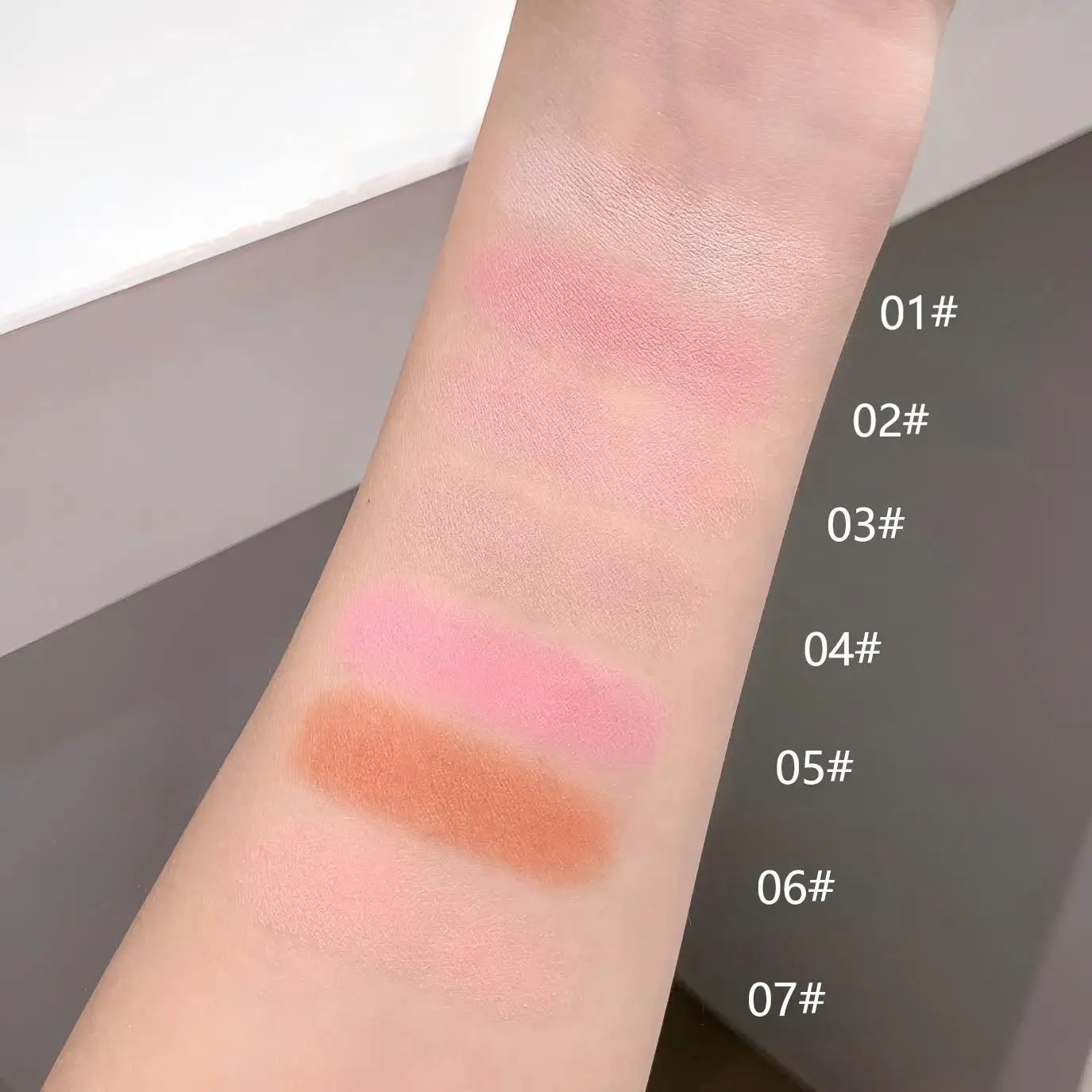 Kakashow Enkele kleur Blush Zijdeachtig Mat Delicaat Poeder Natuurlijke Roze Rouge voor Gezichtsmake-up