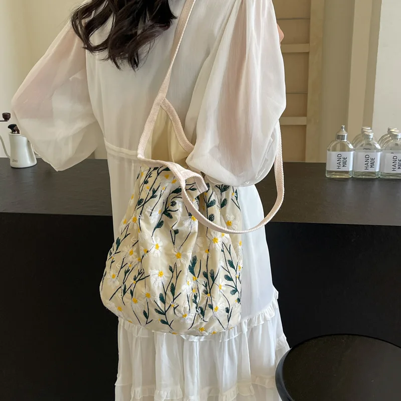 Daisy Embroidered Tote Bag Women Summer Large Capacity Cloth Bag Niche Embroidery Shoulder Bag Texture Bucket Bag Canvas Bag