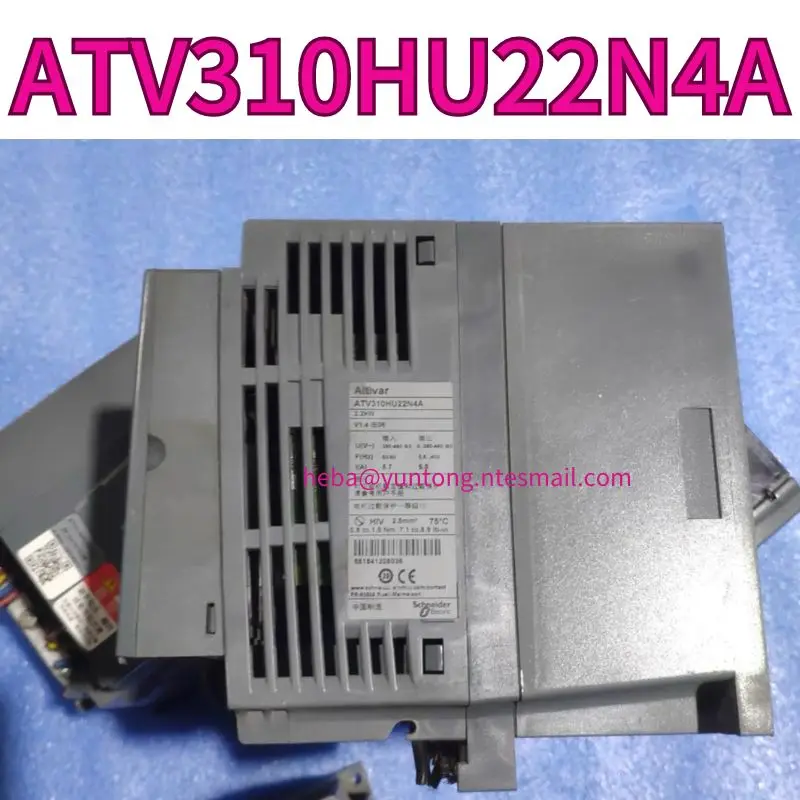 Used frequency converter ATV310HU22N4A 2.2KW