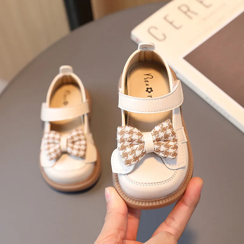 2023 Baby Meisjes Lederen Schoenen En Najaar Zachte Bodem Prinses Eenvoudige Casual Veelzijdige Kids Mode Eerste Baby Walker Schoen