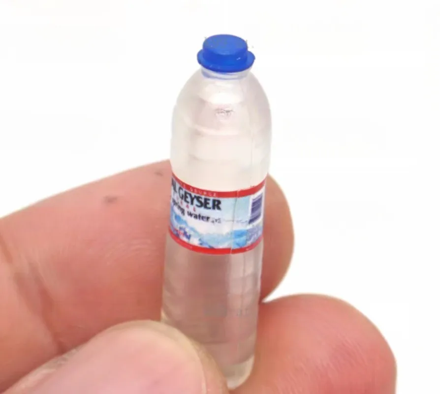 

DAM 78105 1/6 Scale Soldier Mineral Water Model for12''Russian Federation VDV