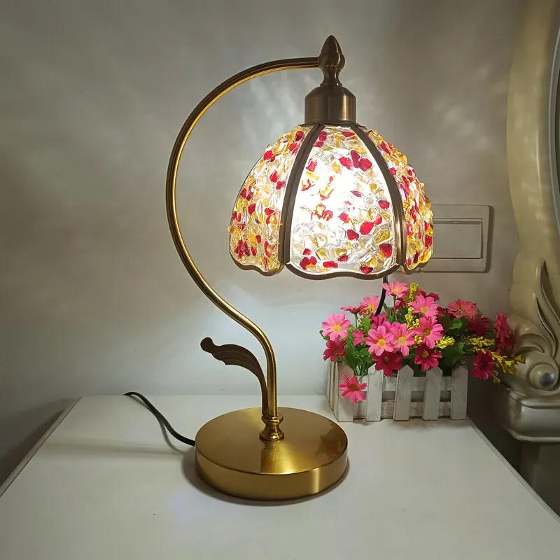 Vintage French Style Colored Glass Table Lamp Retro Gem Design Bedside Light Luxury Ambient Lighting for Bedroom Study Decor